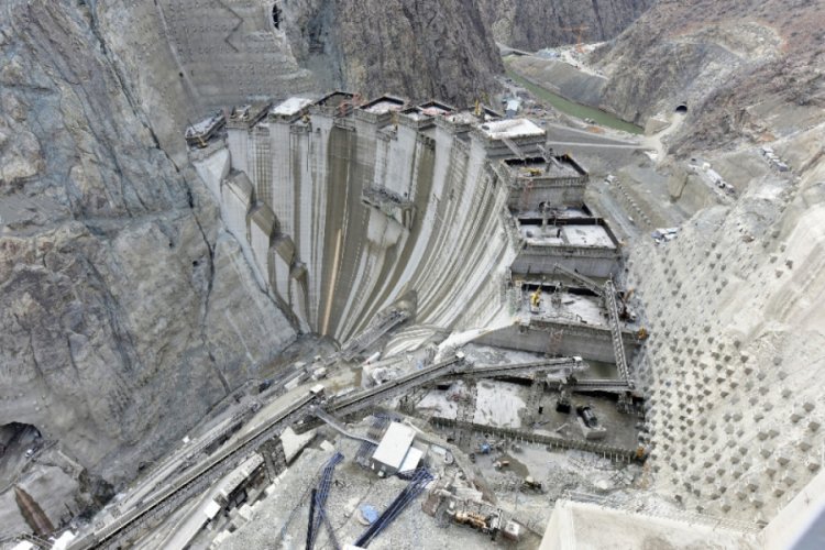 Yusufeli Barajı'nda y&uuml;kseklik 190 metreye ulaştı