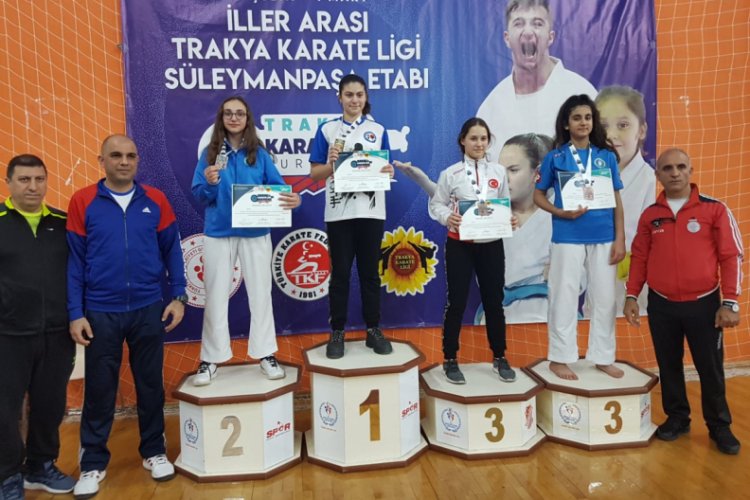Bursa'da karatecilerden 9 madalya