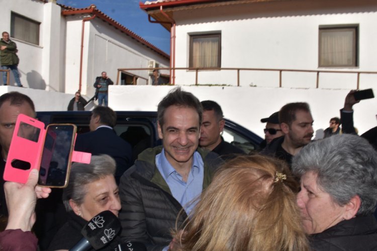 Mi&ccedil;otakis: "T&uuml;rkiye'den &ccedil;ok sayıda g&ouml;&ccedil;men &uuml;lkemize geldi"