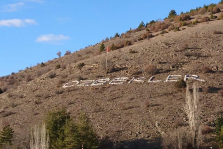 Mahalle ismini dağa yazdılar