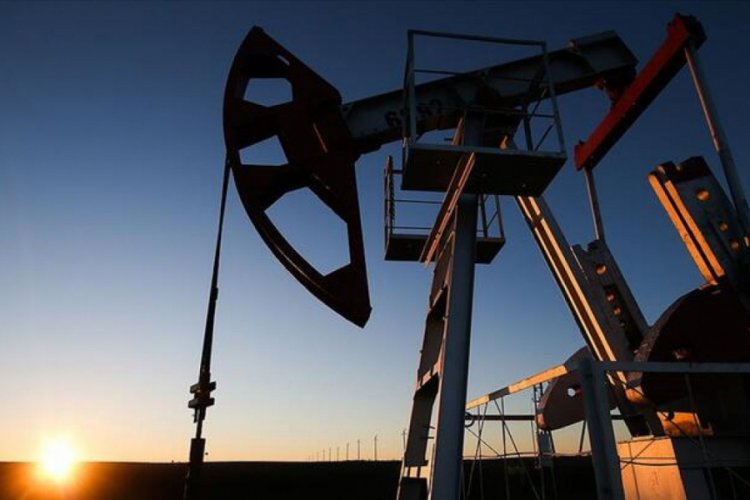 Goldman Sachs petrol fiyat tahminini d&uuml;ş&uuml;rd&uuml;
