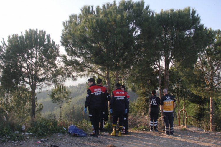 23 yaşındaki gen&ccedil; ağa&ccedil;ta asılı bulundu