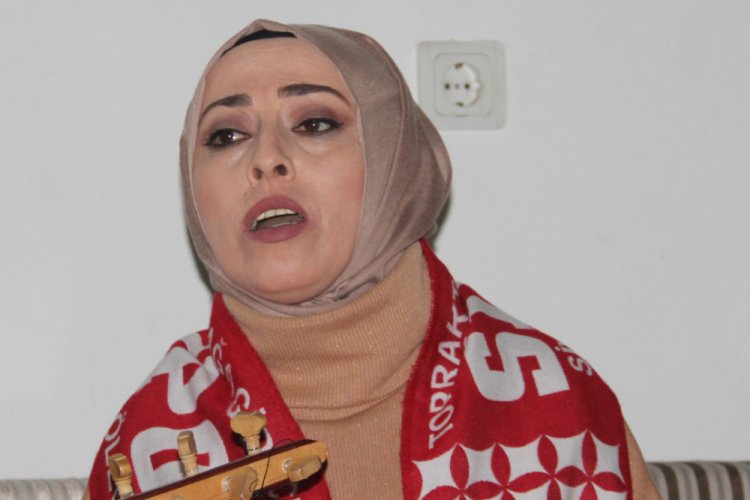 Ev hanımından Sivasspor'a şampiyonluk t&uuml;rk&uuml;s&uuml;
