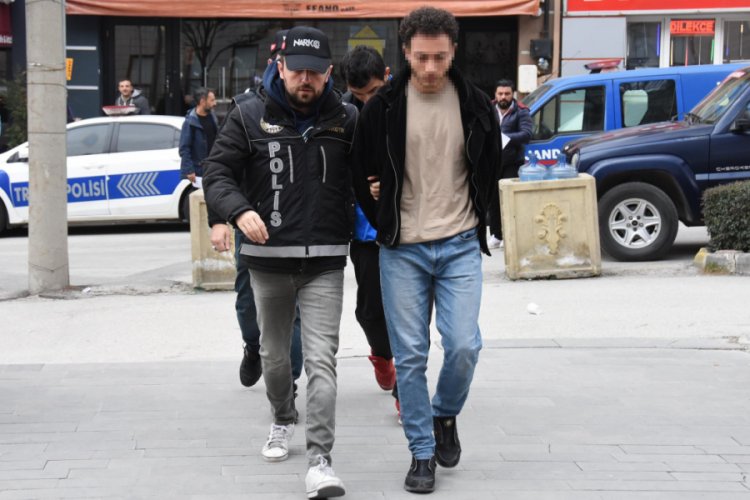 Eskişehir'de uyuşturucu operasyonu: 8 g&ouml;zaltı