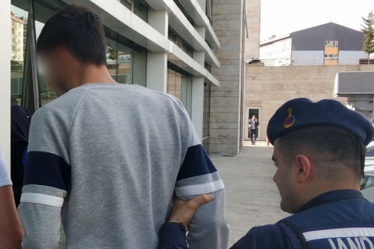 Kavgada bek&ccedil;iyi bı&ccedil;akladı, tutuklandı
