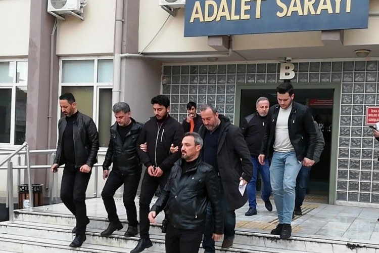 Aydın'da kız arkadaşına kurşun yağdıran polis tutuklandı