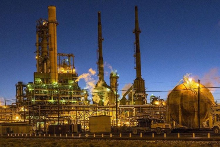 OPEC'ten g&uuml;nl&uuml;k petrol &uuml;retiminin 1,5 milyon varil daha d&uuml;ş&uuml;r&uuml;lmesi &ouml;nerisi