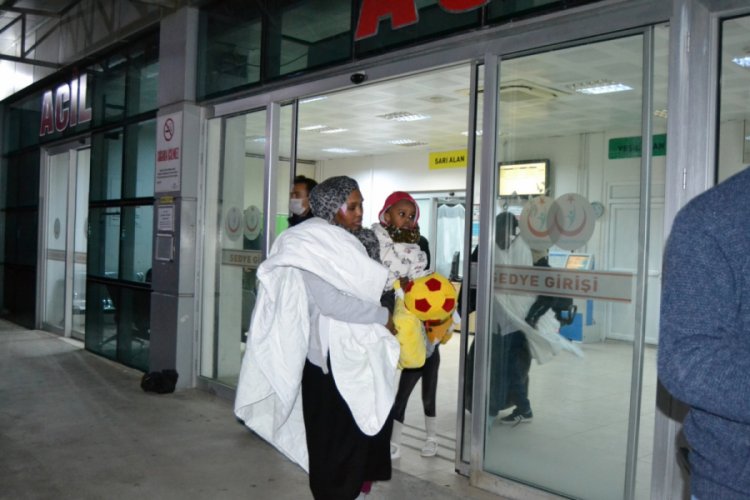 Didim a&ccedil;ıklarında g&ouml;&ccedil;menleri taşıyan bot battı
