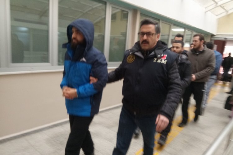 El Kaide ter&ouml;r &ouml;rg&uuml;t&uuml;ne operasyon: 8 g&ouml;zaltı