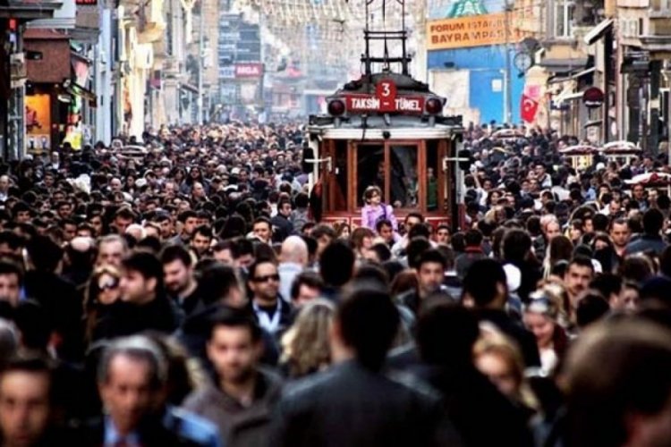 T&uuml;rkiye'de n&uuml;fusun y&uuml;zde 49.8'ini kadınlar oluşturuyor