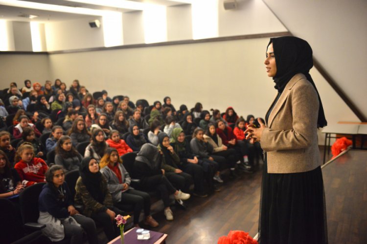 Bursa'da&nbsp;&ouml;ğrencilere 'duygu y&ouml;netimi' semineri