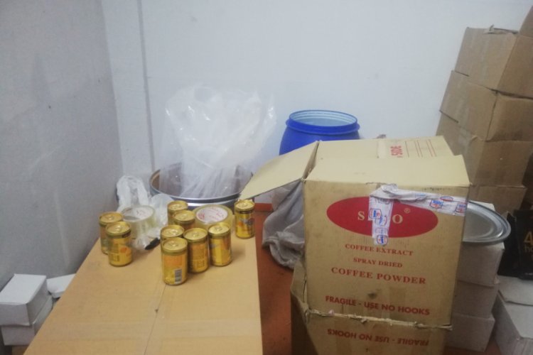 Ka&ccedil;ak olarak getirdikleri cinsel g&uuml;c&uuml; artırıcı ila&ccedil;ları depoya saklamışlar