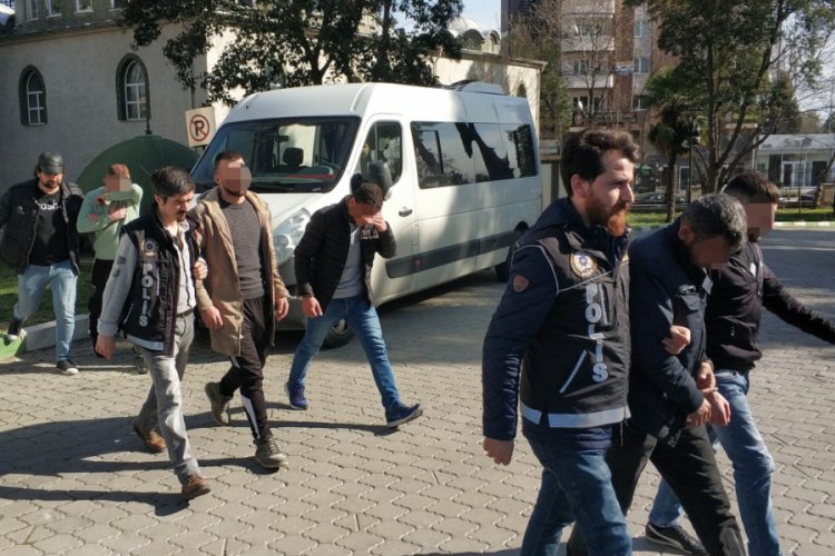 Uyuşturucu su&ccedil;undan aranan 8 kişi g&ouml;zaltına alındı
