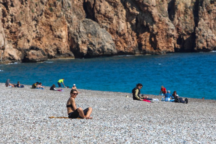 Antalya'da Mart ayında deniz keyfi