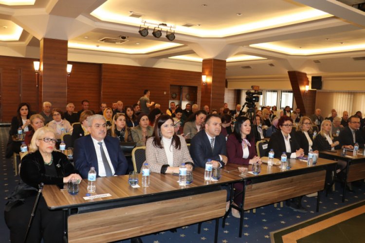 Bursa'da taksiler 'Şiddeti Frenliyoruz' dedi