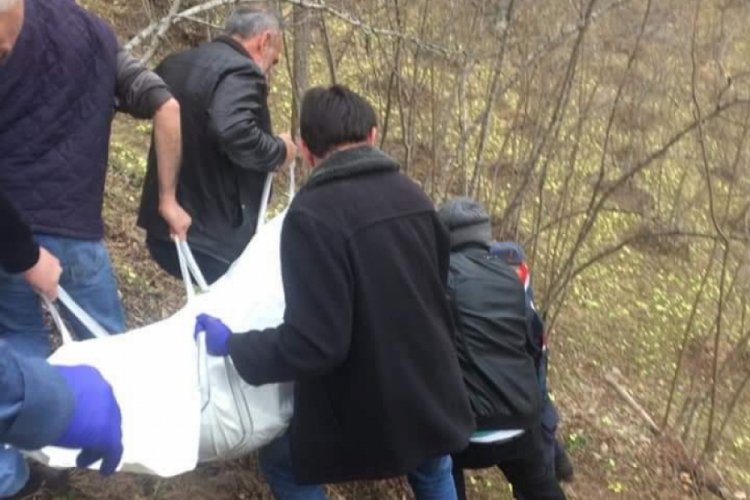 Bah&ccedil;eyi temizlemek i&ccedil;in yaktığı ateşe d&uuml;şerek hayatını kaybetti