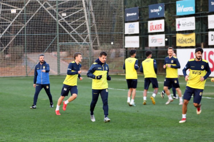 Fenerbah&ccedil;e, Denizlispor ma&ccedil;ına hazırlanıyor