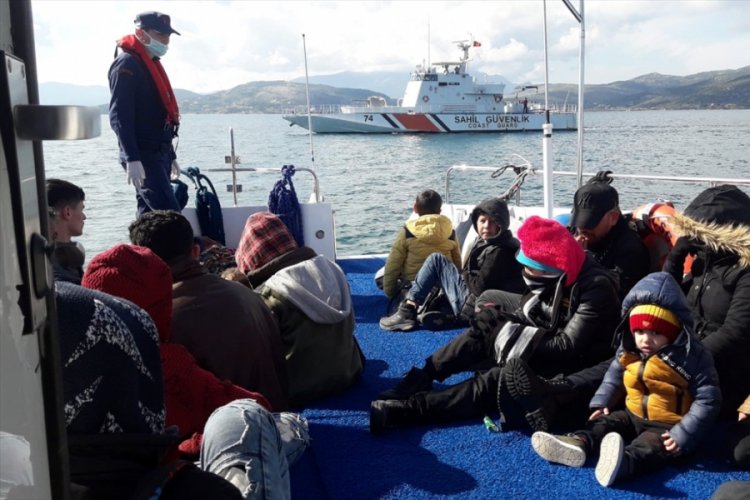 Bayrak Adası'na bırakılan sığınmacılar kurtarıldı