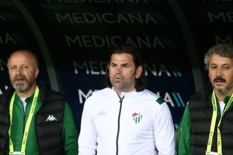 Bursaspor Teknik Direkt&ouml;r&uuml; &Uuml;z&uuml;lmez'den istifa a&ccedil;ıklaması