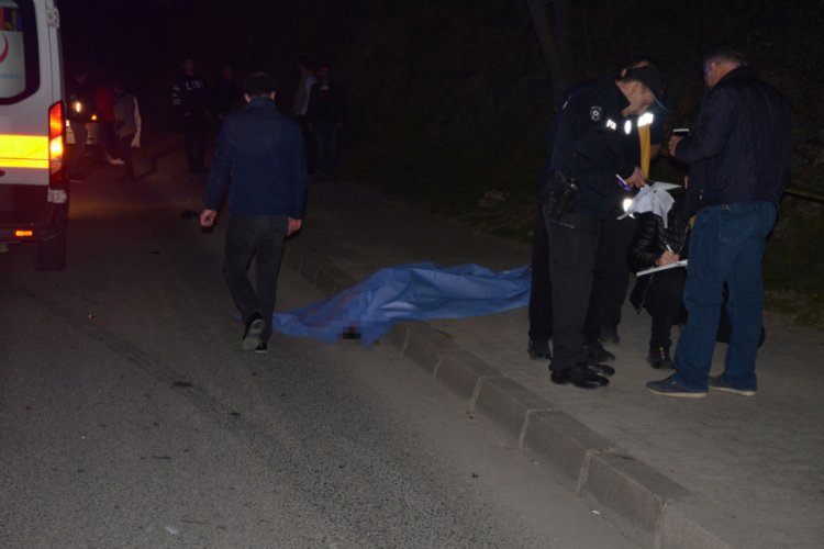 Otomobilin &ccedil;arptığı yaya hayatını kaybetti