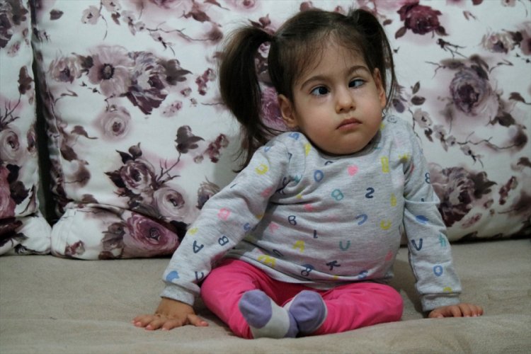 Bursa'da k&uuml;&ccedil;&uuml;k Ravzanur yaşından fazla hastalıkla m&uuml;cadele ediyor