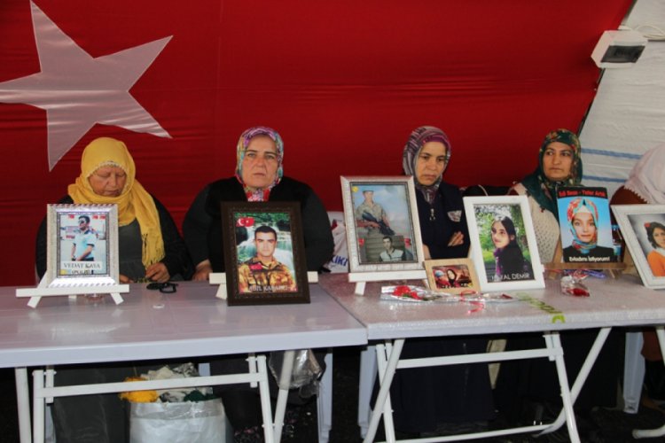 HDP &ouml;n&uuml;ndeki ailelerin evlat n&ouml;beti 188'inci g&uuml;n&uuml;nde