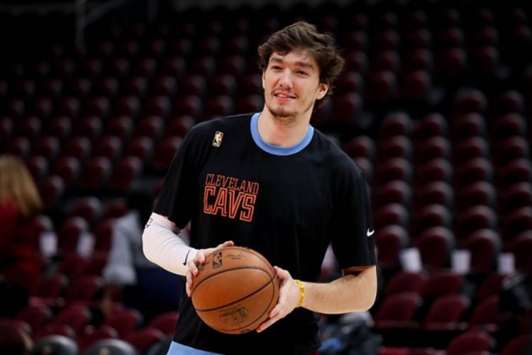 NBA'de Cavaliers, Cedi'nin 19 sayı attığı Spurs ma&ccedil;ını uzatmada kazandı