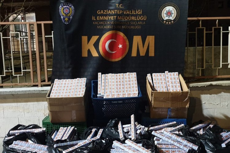 Yaklaşık 15 bin paket ka&ccedil;ak sigara kağıdı ele ge&ccedil;irildi