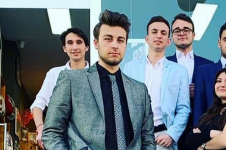 Otomobilin &ccedil;arptığı 19 yaşındaki Eren hayatını kaybetti