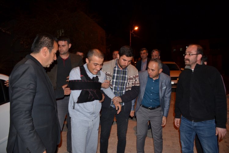 Yaralanan asker Adıyaman'daki babaevine getirildi