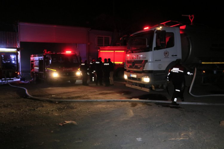 Gerid&ouml;n&uuml;ş&uuml;m fabrikasında yangın