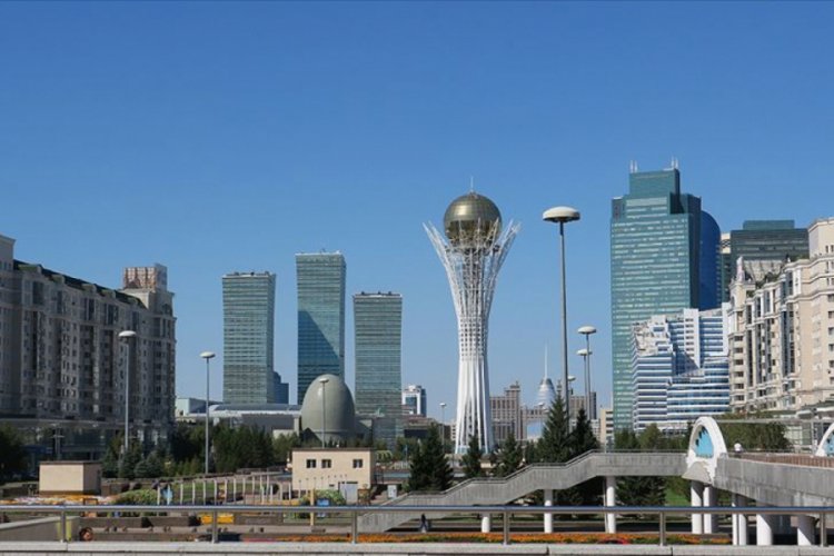 Kazakistan'da d&ouml;viz alımlarına sınırlama