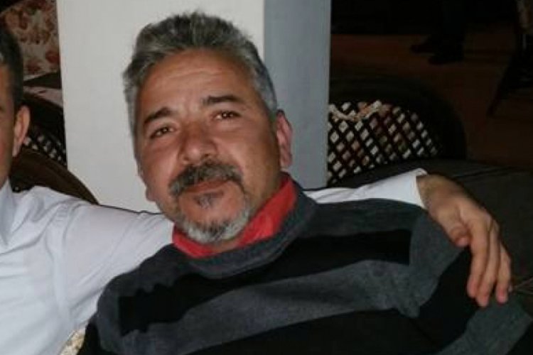 Otel m&uuml;d&uuml;r&uuml; aracında intihar etti