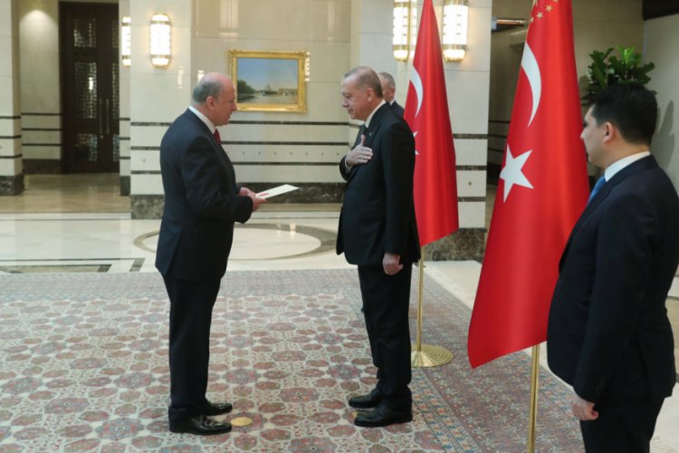 Arnavutluk B&uuml;y&uuml;kel&ccedil;isi Ribo, Erdoğan'a g&uuml;ven mektubu sundu