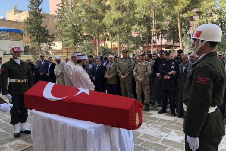 Kalp krizi sonucu hayatını kaybeden asker son yolculuğuna uğurlandı
