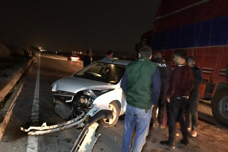 Polis, g&ouml;rev &ccedil;ıkışı kaza yaptı