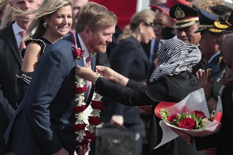 Hollanda Kralı s&ouml;m&uuml;rge katliamları i&ccedil;in Endonezya'dan &ouml;z&uuml;r diledi