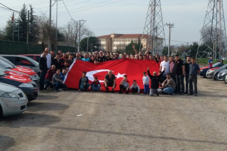 Bursa'da şehitlere saygı konvoyu d&uuml;zenlendi