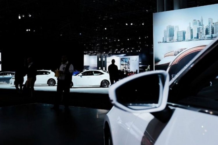 New York Otomobil Fuarı vir&uuml;s nedeniyle ertelendi