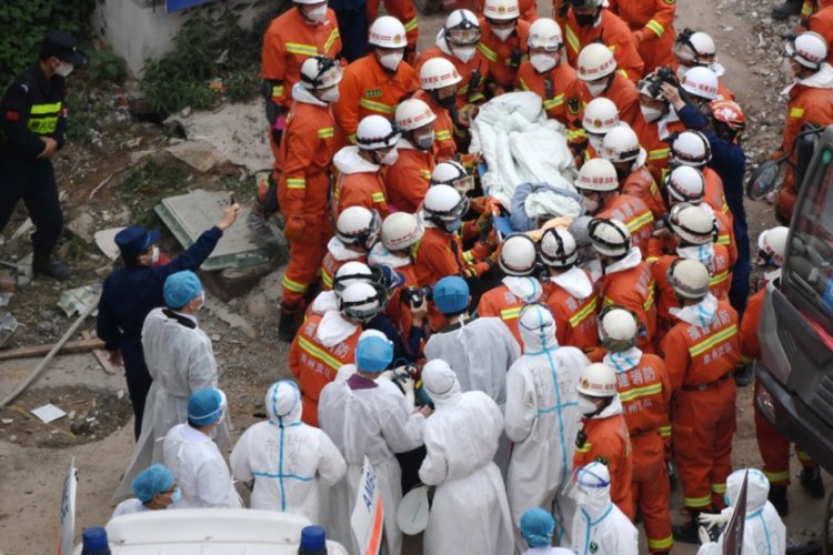 &Ccedil;in'de karantina otelinin &ccedil;&ouml;kmesi sonucu &ouml;lenlerin sayısı 26'ya y&uuml;kseldi