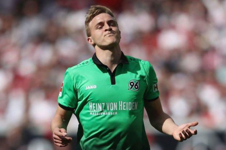 Timo Hübers Hannover 96