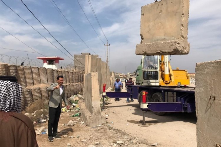 Bağdat'ta 17 yıldır kapalı olan yol trafiğe a&ccedil;ıldı
