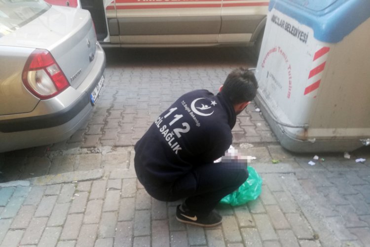 &Ccedil;&ouml;p konteynerinin yanında yeni doğmuş bebek bulundu