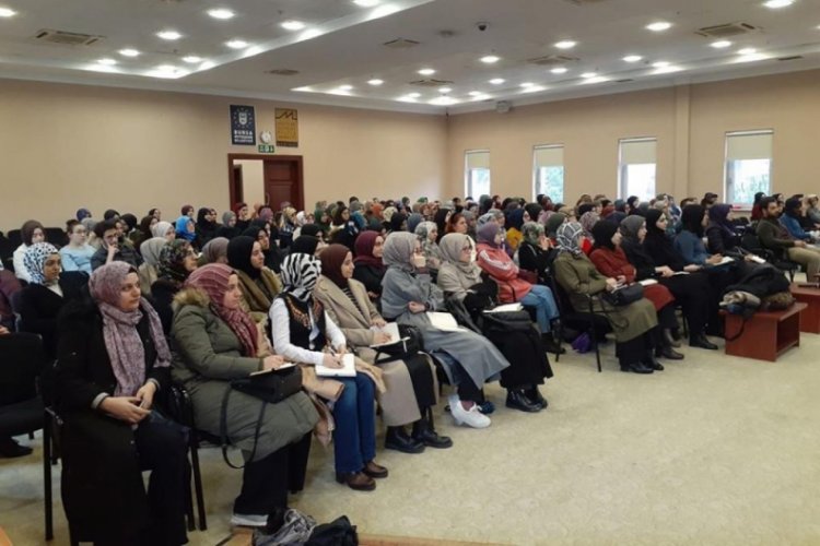 Bursa'da roman okumalarına b&uuml;y&uuml;k ilgi