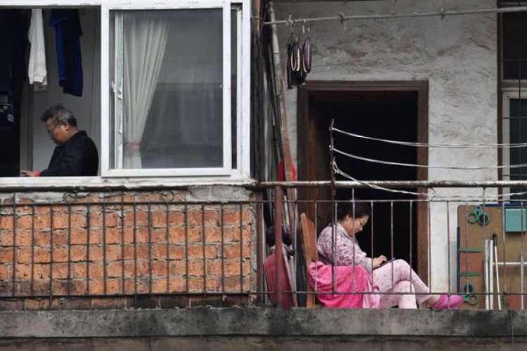 Koronavir&uuml;s nedeniyle &Ccedil;in'de boşanmalar ve aile i&ccedil;in şiddet arttı