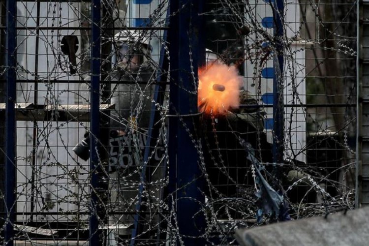 AB'den Yunanistan'a 'sığınma hakkına uyması' &ccedil;ağrısı