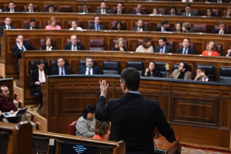 İspanya'da kabine toplantılarına video konferans &ccedil;&ouml;z&uuml;m&uuml;