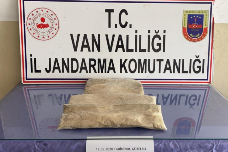 Yolcu otob&uuml;s&uuml;nde 6,5 kilo eroin ele ge&ccedil;irildi