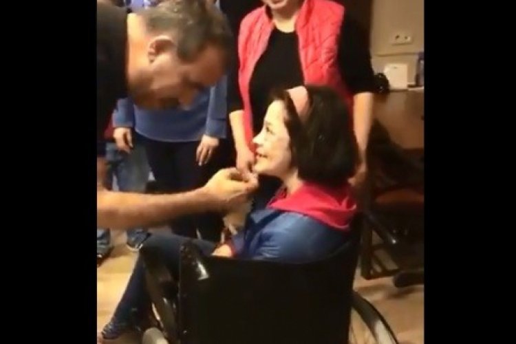 Bursada Bug&uuml;n'den sonra Haluk Levent de duyurdu, Bursa'daki kafe dolup taştı