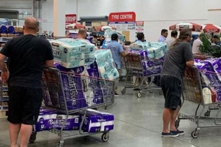 Korona korkusuyla marketlere akın ettiler